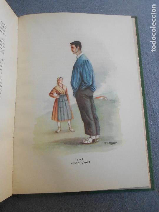 Libros de segunda mano: TRAJES POPULARES Y COSTUMBRES TRADICIONALES - Foto 6