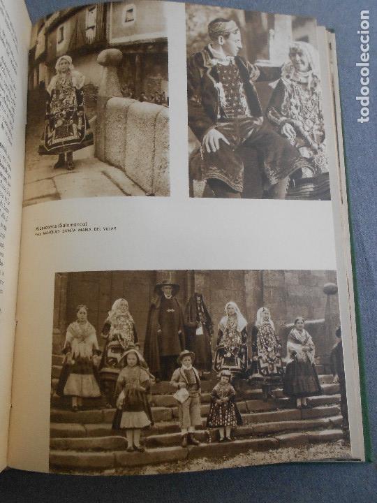 Libros de segunda mano: TRAJES POPULARES Y COSTUMBRES TRADICIONALES - Foto 9