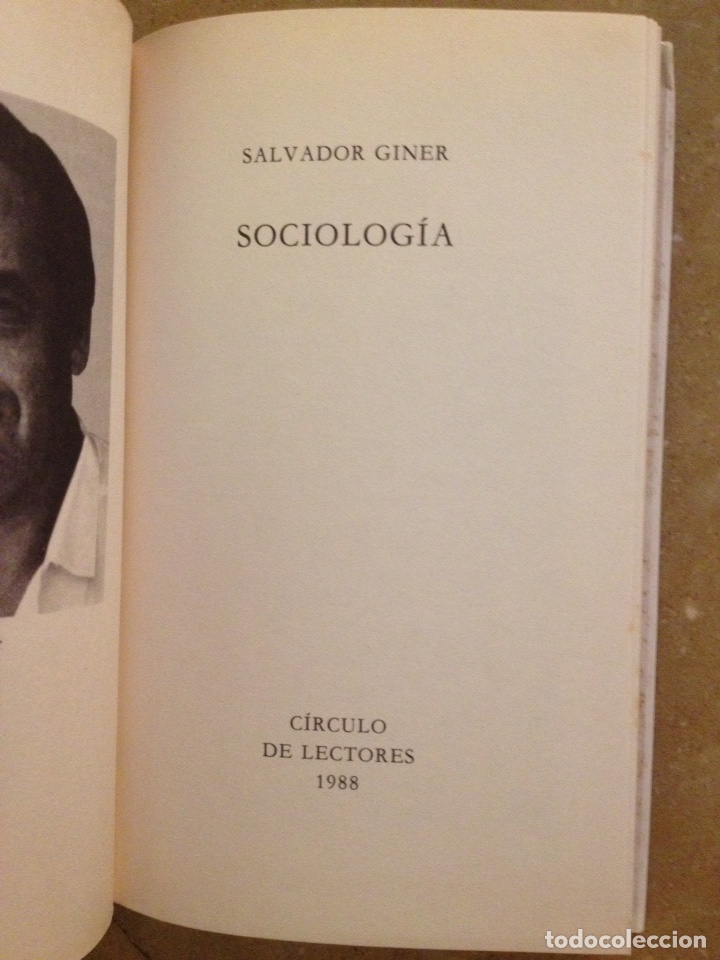 Libros de segunda mano: SOCIOLOG&Iacute;A (SALVADOR GINER) - Foto 2