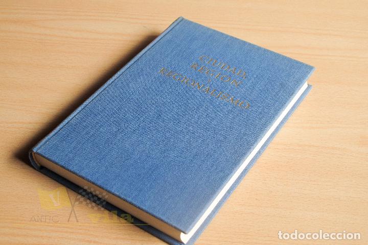 Libros de segunda mano: Ciudad, regi&oacute;n y regionalismo - Robert E. Dickinson - 1961 - Foto 2