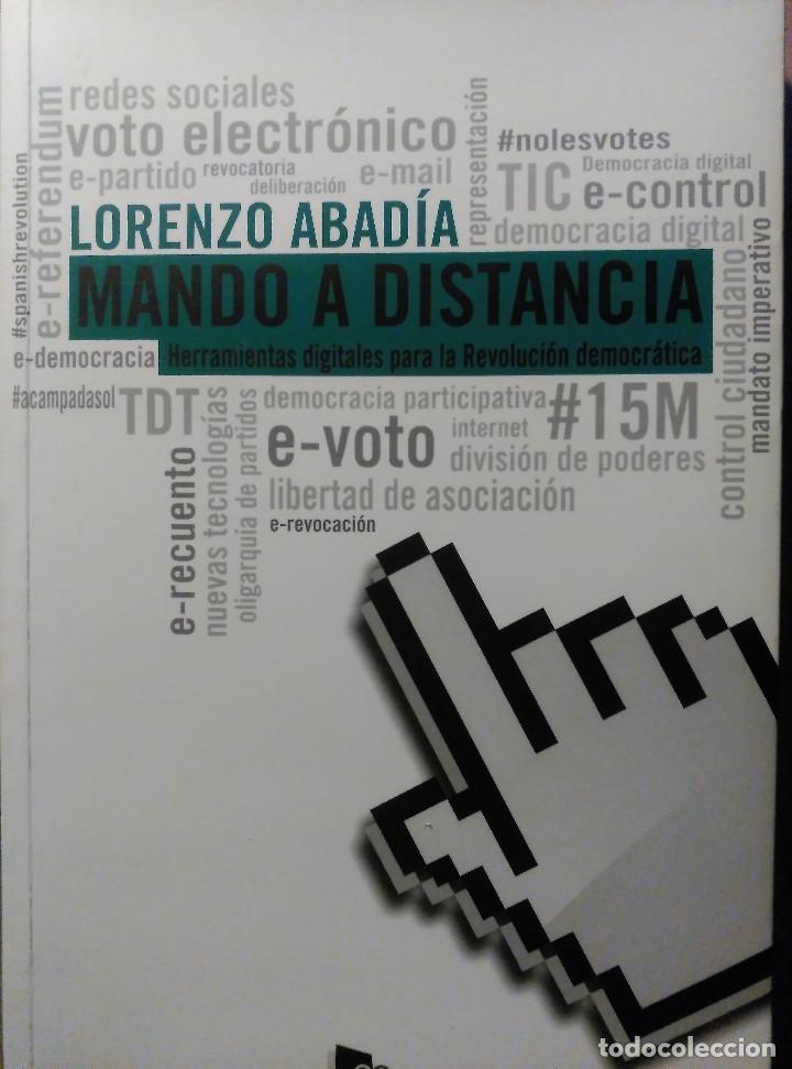 Libros de segunda mano: Mando a distancia, Abad&iacute;a, 2011 - Foto 1