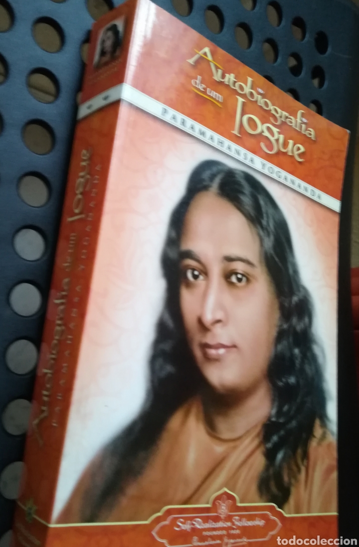 Libros de segunda mano: Autobiograf&iacute;a de un Yogue Paramahansa Yogananda - Foto 1