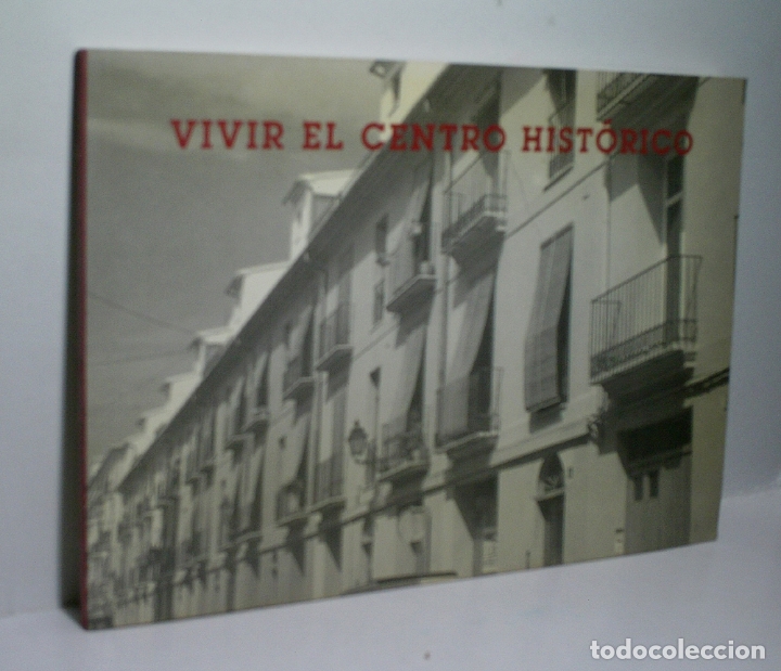 Libros de segunda mano: VIVIR EL CENTRO HIST&Oacute;RICO. 1997 - Foto 1