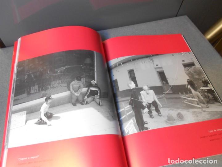 Libros de segunda mano: NINOTS AL CARRER - Foto 8