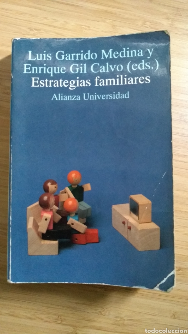 Libros de segunda mano: Estrategias familiares - Luis Garrido Medina y Enrique Gil Calvo