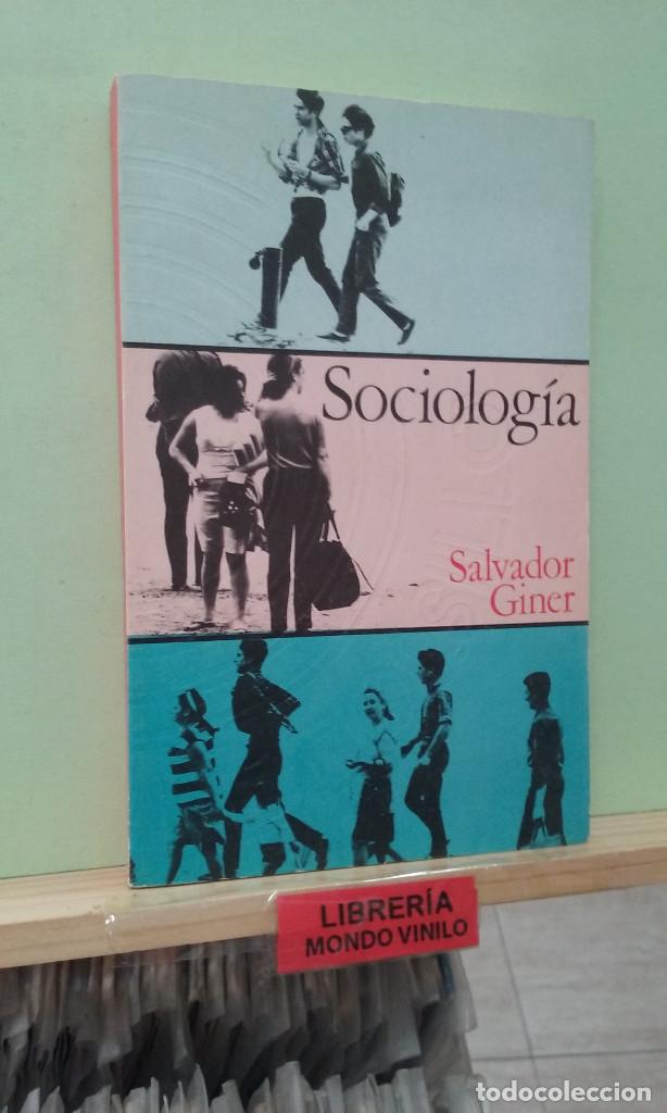 Libros de segunda mano: Sociolog&iacute;a. Salvador Giner - Foto 1