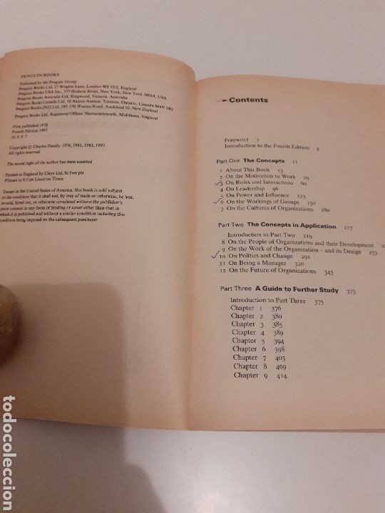 Libros de segunda mano: Understanding organisations, ingl&eacute;s, Charles Handy, 1993 - Foto 4
