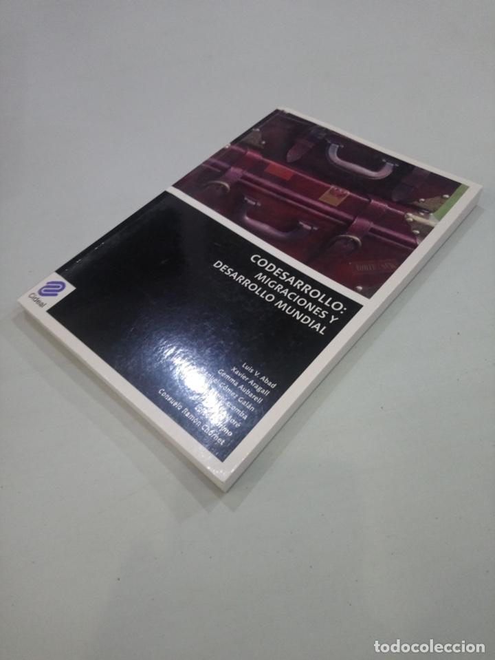 Libros de segunda mano: V.A. - Codesarrollo: Migraciones Y Desarrollo Mundial - Foto 2