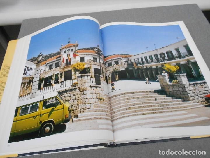 Libros de segunda mano: PLAZAS CON HISTORIA - Foto 10