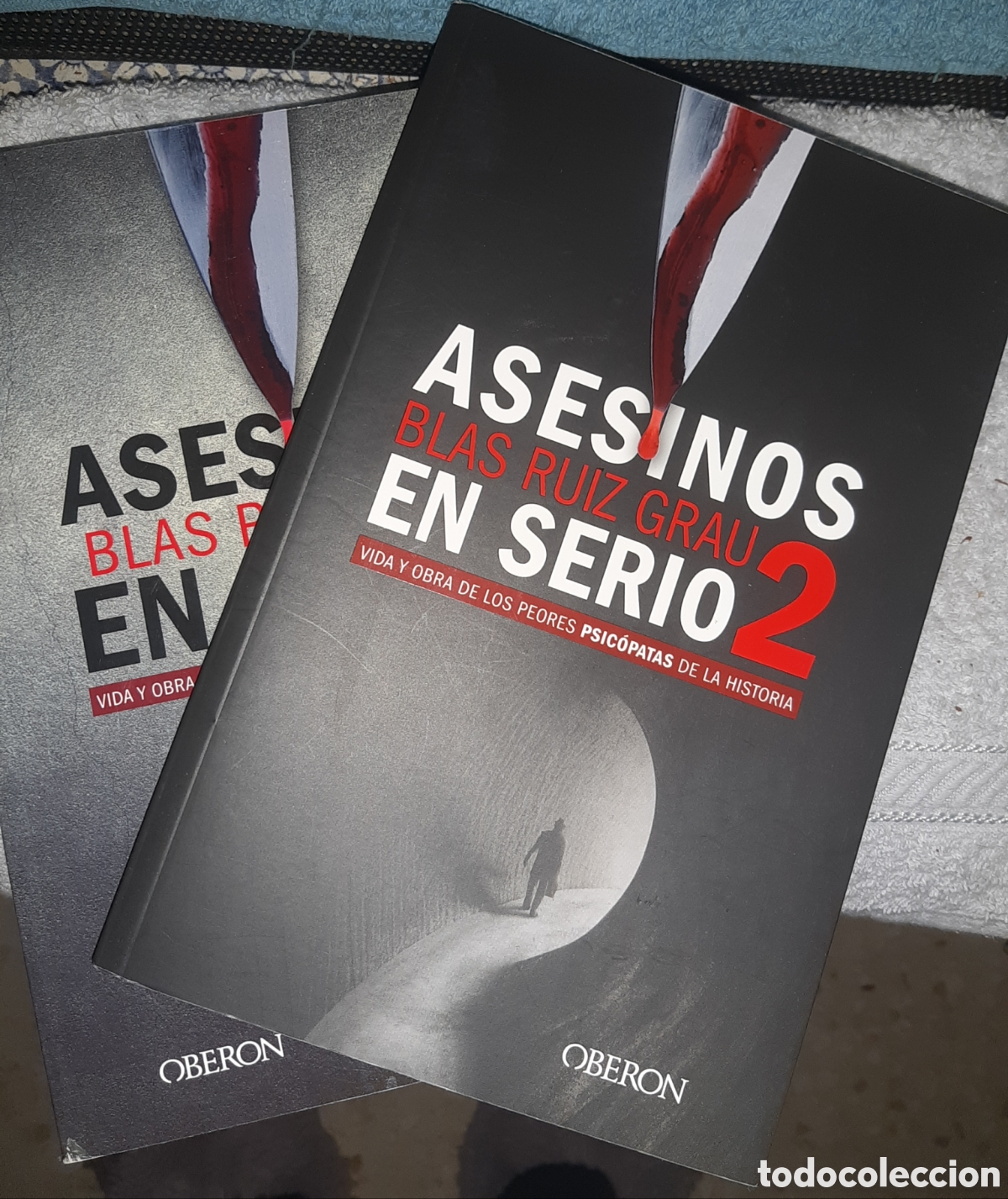 Libros de segunda mano: Asesinos en serio 1 y 2 - Foto 2