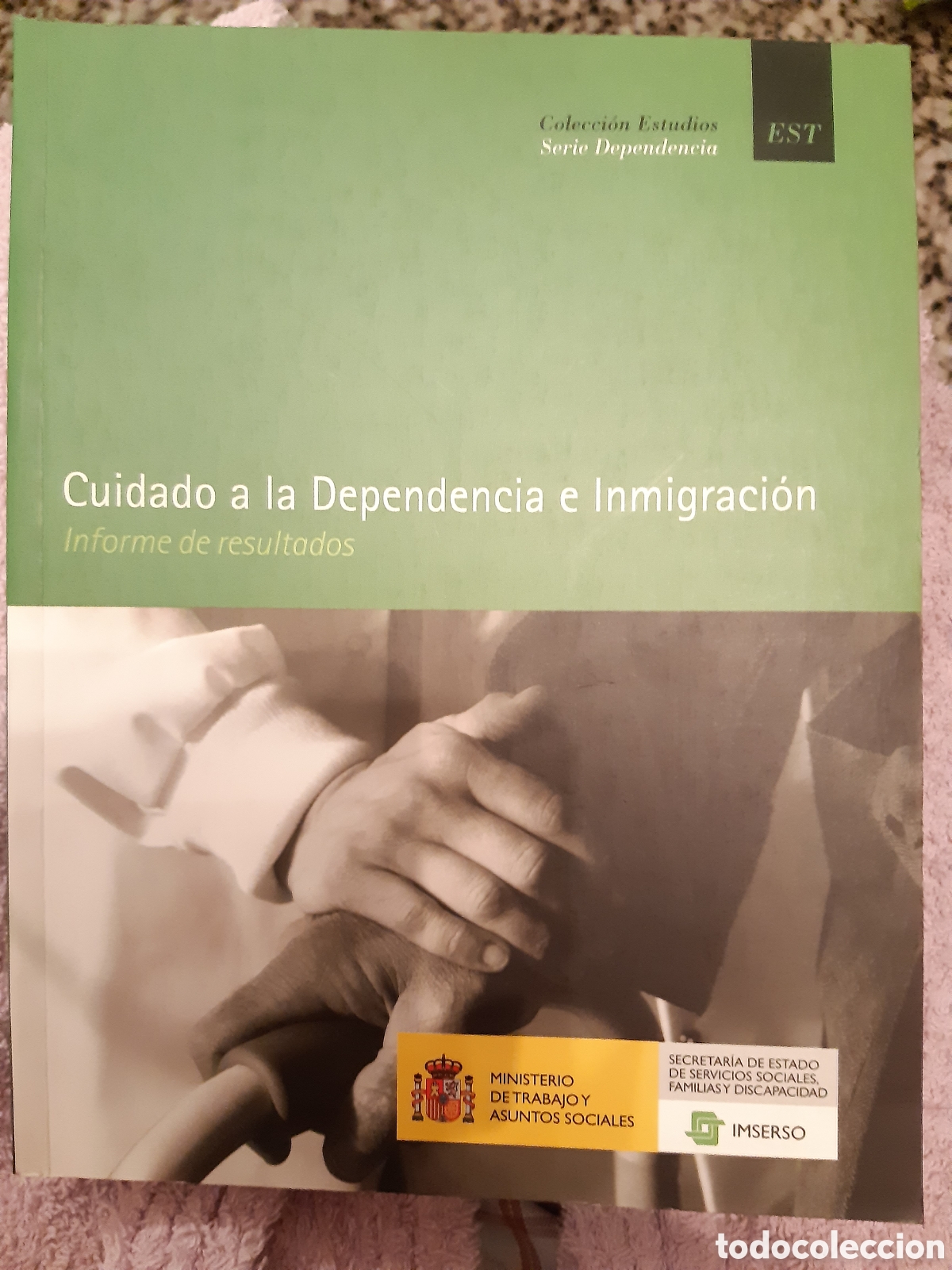 Libros de segunda mano: Cuidado a la dependencia e Inmigraci&oacute;n - Foto 1