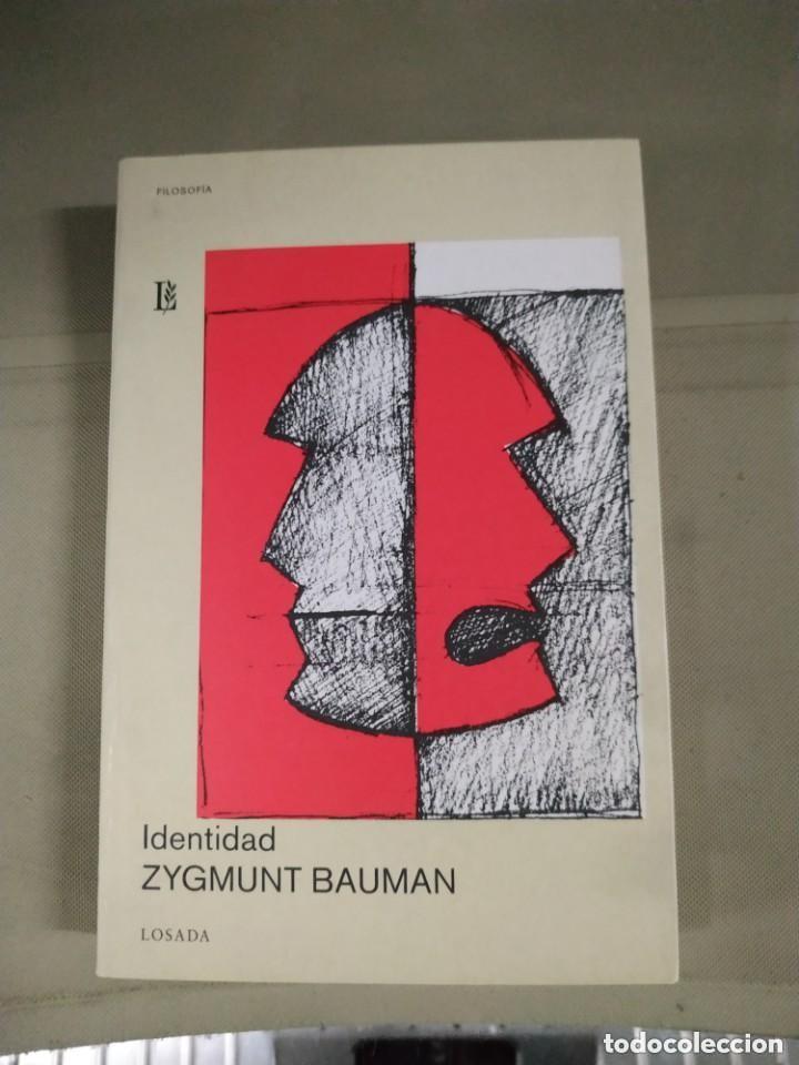 Libros de segunda mano: Identidad - Zygmunt Bauman. Losada - Foto 1