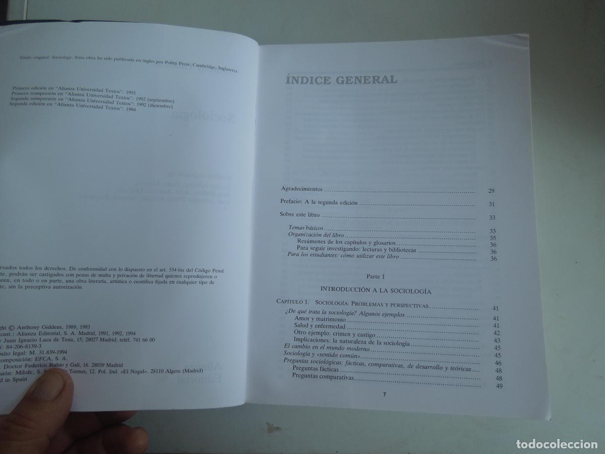 Libros de segunda mano: SOCILOG&Iacute;A - ANTHONY GIDDENS - ALIANZA EDITORIAL 1994. - Foto 2