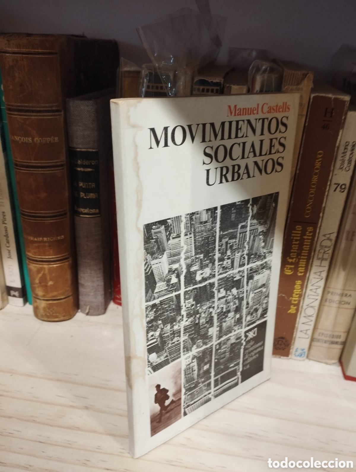 Libri di seconda mano: Movimientos sociales urbanos - Manuel Castells