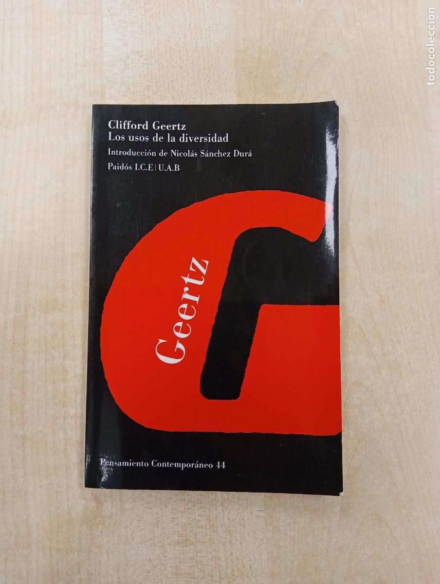 Libros de segunda mano: LOS USOS DE LA DIVERSIDAD - CLIFFORD GEERTZ