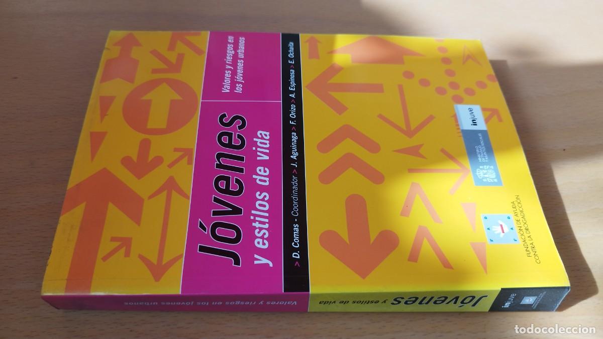 Libros de segunda mano: JOVENES Y ESTILOS DE VIDA / VALORES Y RIESGOS DE LOS JOVENES URBANOS / KARA 18 / INJUVE /