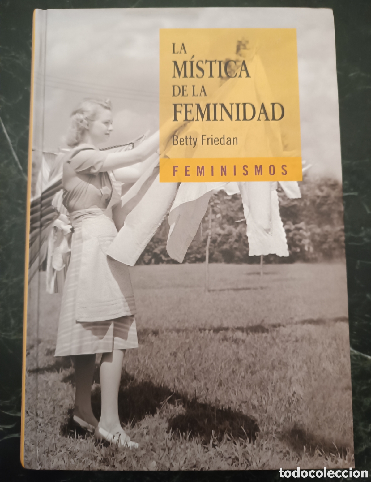 Libros de segunda mano: La m&iacute;stica de la feminidad. - Foto 1