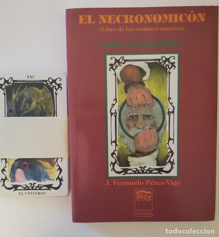 Libros de segunda mano: El Necromic&oacute;n y Tarot necron&oacute;mico - Foto 2