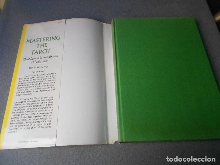 Libros de segunda mano: MASTERING THE TAROT - Foto 2