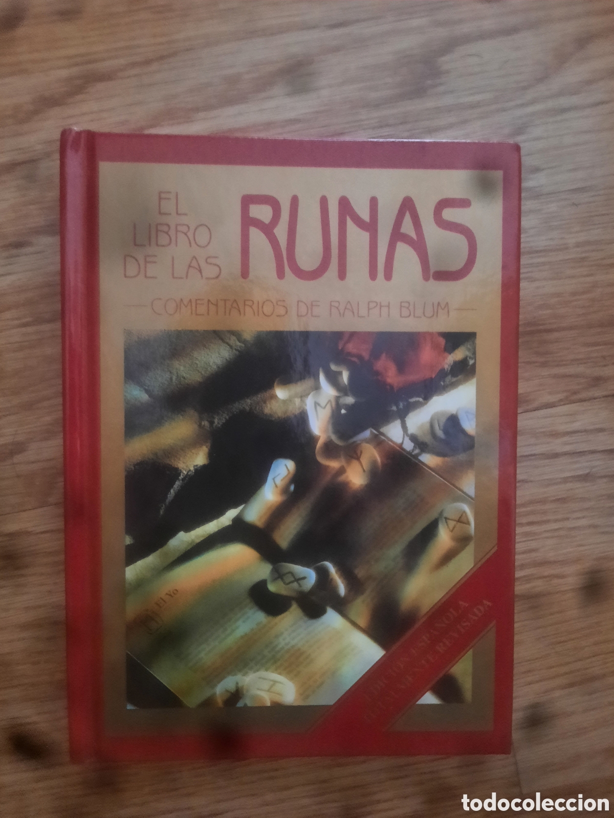 Libros de segunda mano: El libro de las runas comentarios de Ralph blum - Foto 1