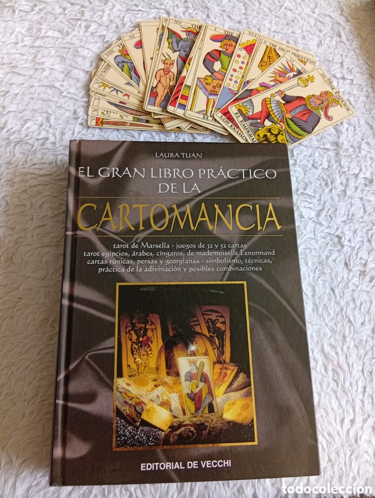 Libros de segunda mano: El gran libro pr&aacute;ctico de la cartomancia. Laura Tuan. Contiene Arcanos Mayores