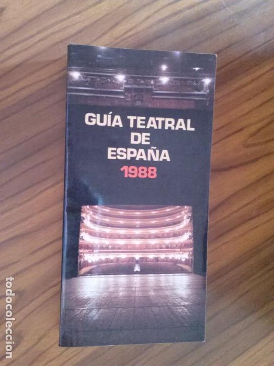 Libros de segunda mano: GUIA TEATRAL DE ESPA&Ntilde;A 1988. ES GUIA DE LAS COMPA&Ntilde;&Iacute;AS QUE HAB&Iacute;A EN ESPA&Ntilde;A EN ESE A&Ntilde;O. e7 2 RARA
