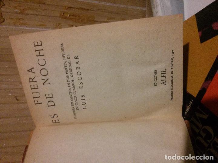 Libros de segunda mano: Fuera es de noche, Luis Escobar, Ed. Alfil - Foto 2