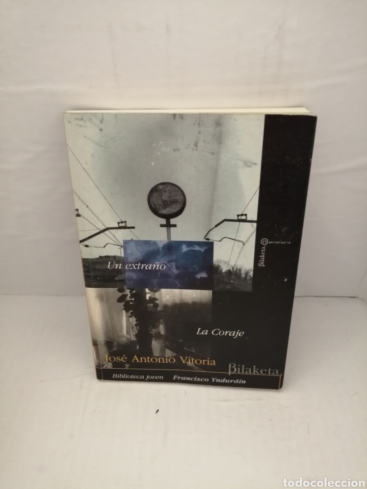 Libros de segunda mano: Un Extra&ntilde;o. La Coraje (Dos textos teatrales) PRIMERA EDICI&Oacute;N - Foto 1