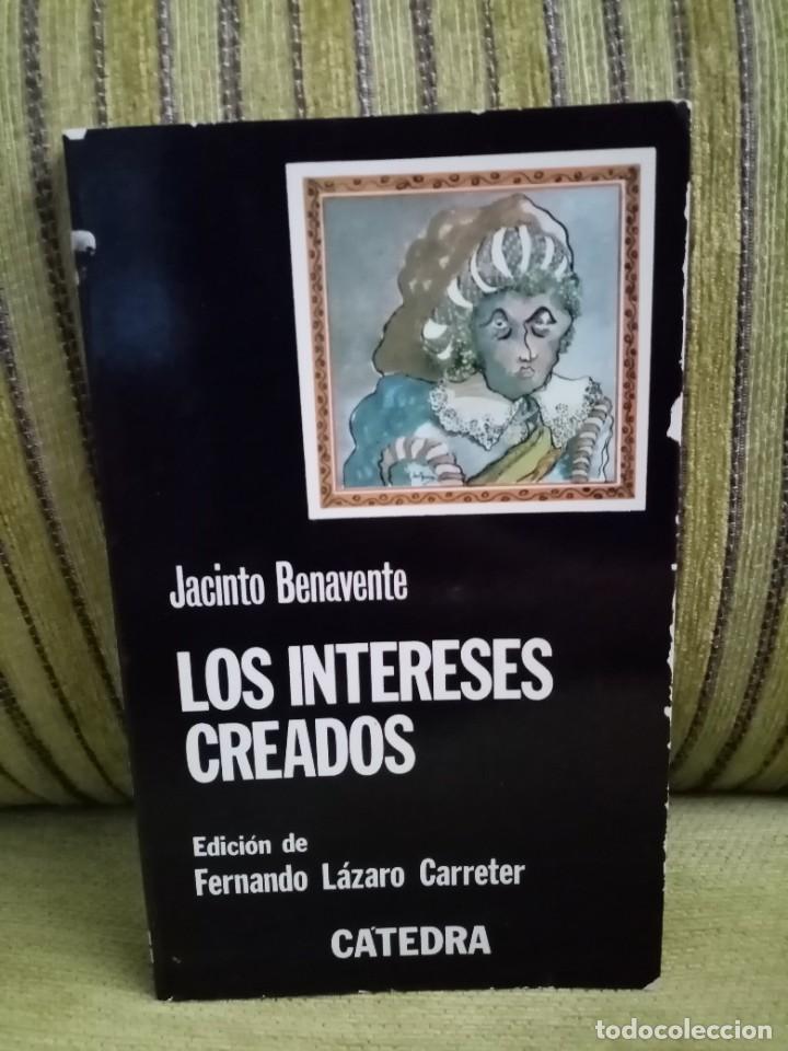 Libros de segunda mano: LOS INTERESES CREADOS - Foto 1