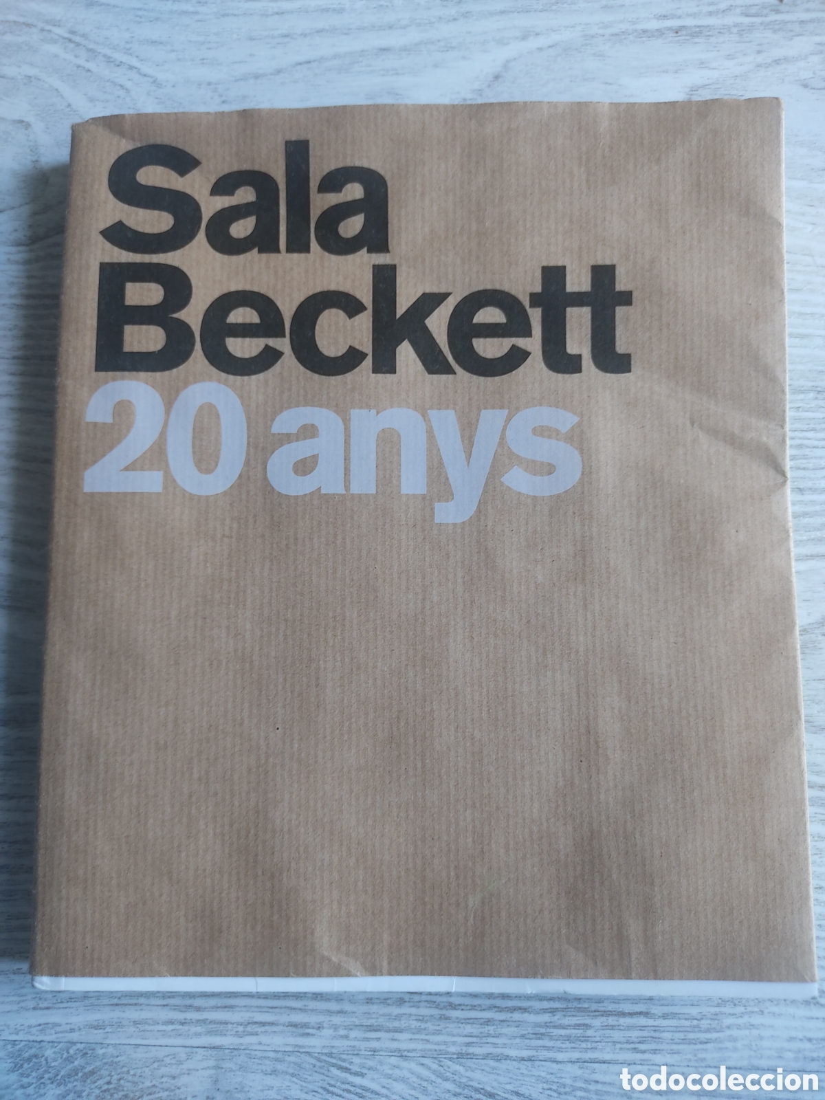 Libros de segunda mano: Libro Sala Beckett 20 anys teatre 2009 - Foto 1