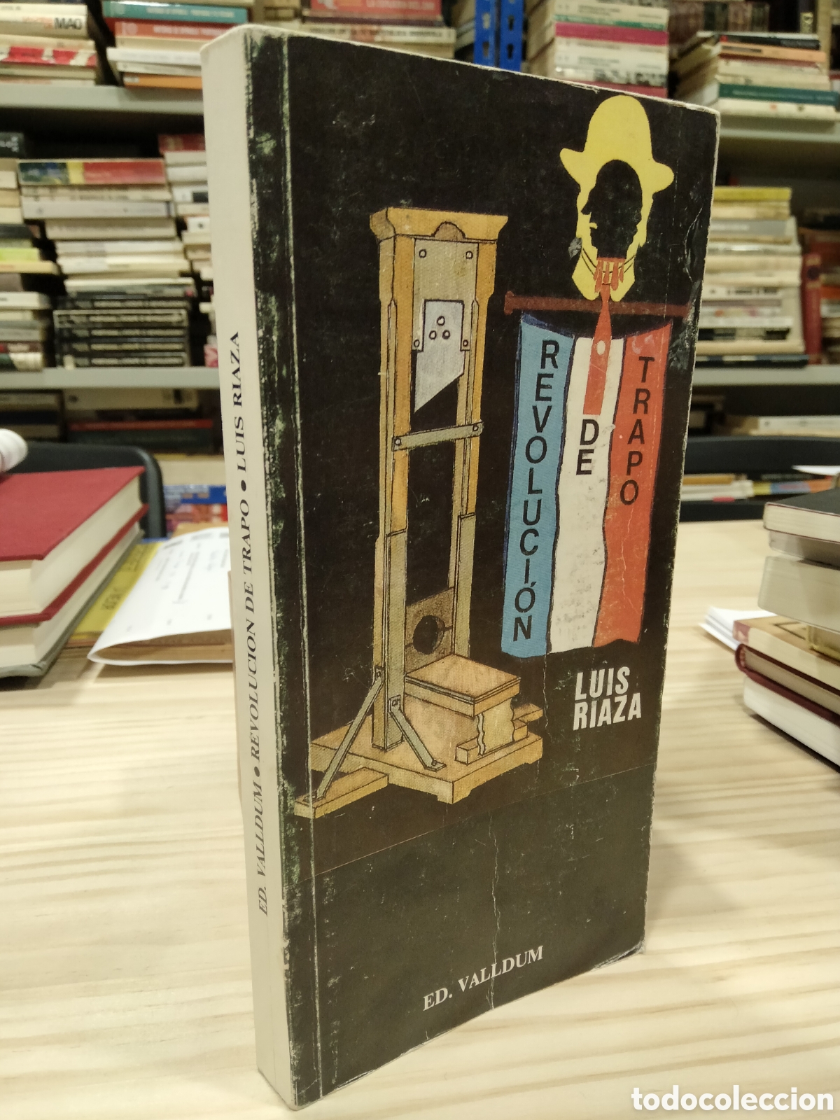Libros de segunda mano: Revoluci&oacute;n de Trapo - Luis Riaza - Foto 1