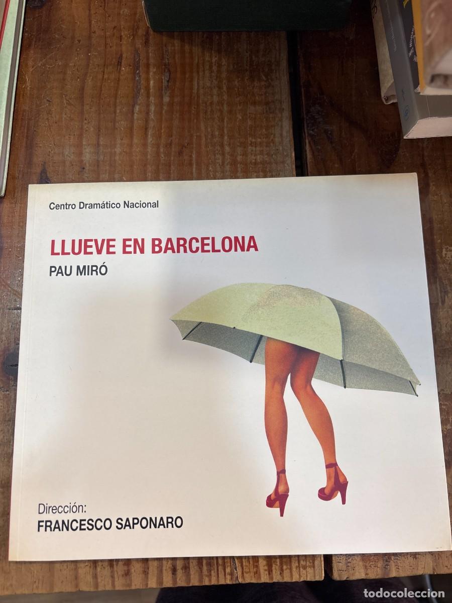 Libros de segunda mano: Llueve en Barcelona TRSAA Mir&oacute;, Pau - Foto 1