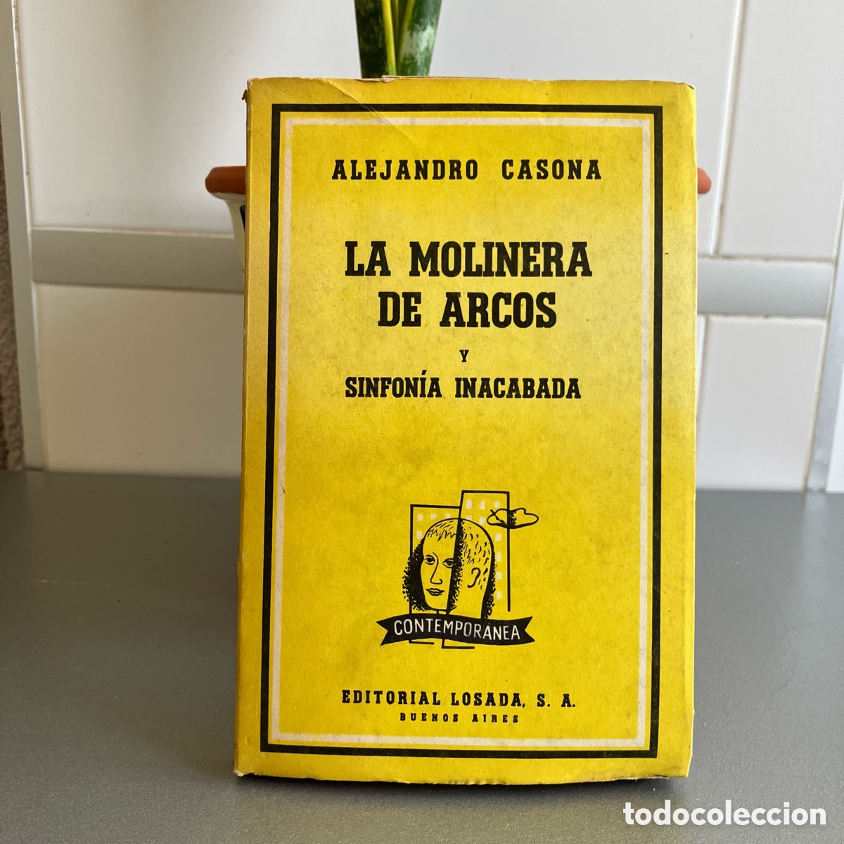 Libros de segunda mano: La molinera de Arcos y Sinfon&iacute;a Inacabada, escrito por Alejandro Casona.