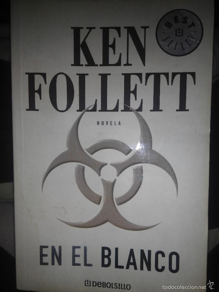 Libros de segunda mano: ken follet en el blanco - Foto 1