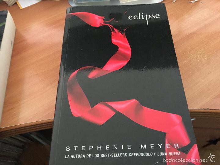 Libros de segunda mano: ECLIPSE (STEPHENIE MEYER) (LB30) - Foto 1