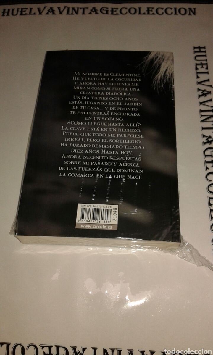 Libros de segunda mano: Maligna, (Brenna Yovanoff) - Foto 2