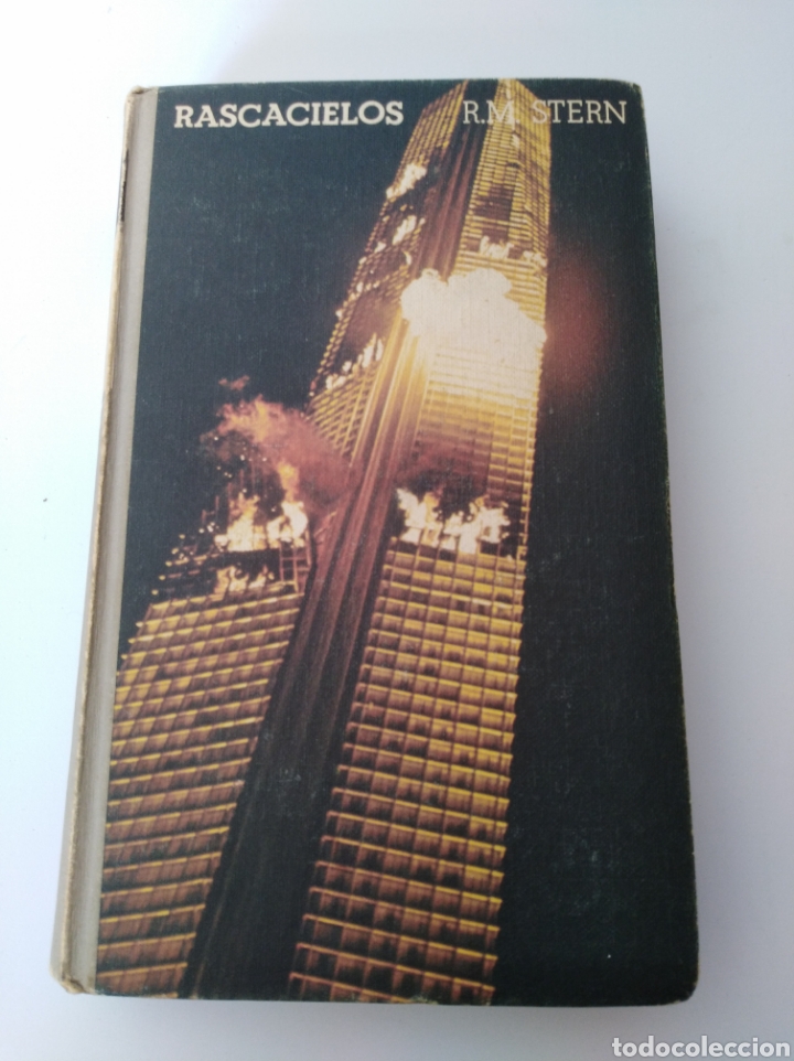 Libros de segunda mano: Rascacielos - Foto 1