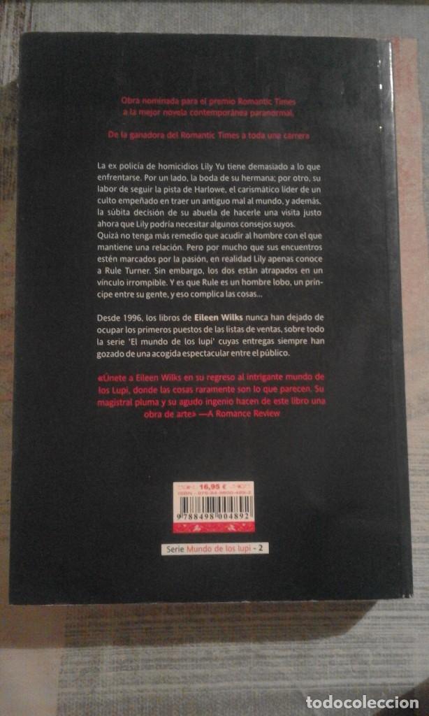Libros de segunda mano: Peligro mortal - Eileen Wilks - Foto 2