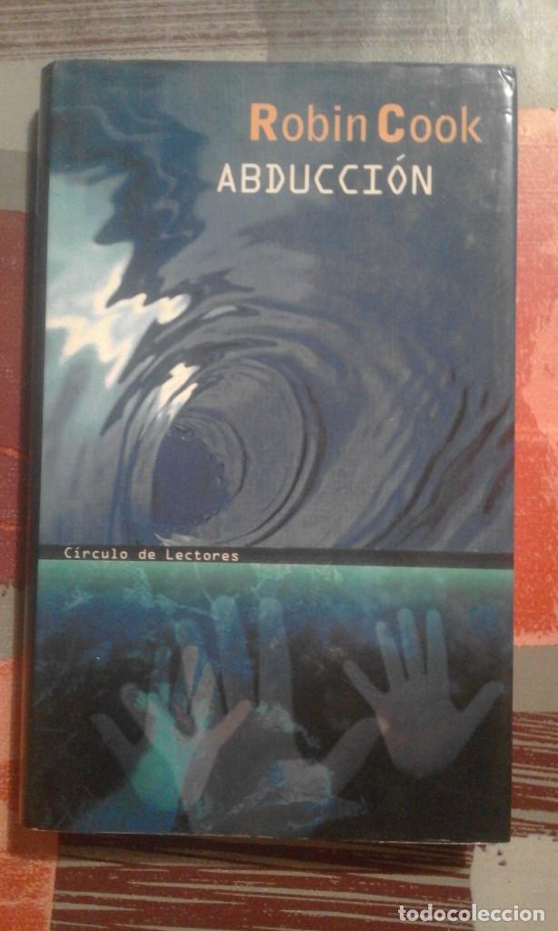 Libros de segunda mano: Abducci&oacute;n - Robin Cook - Foto 1