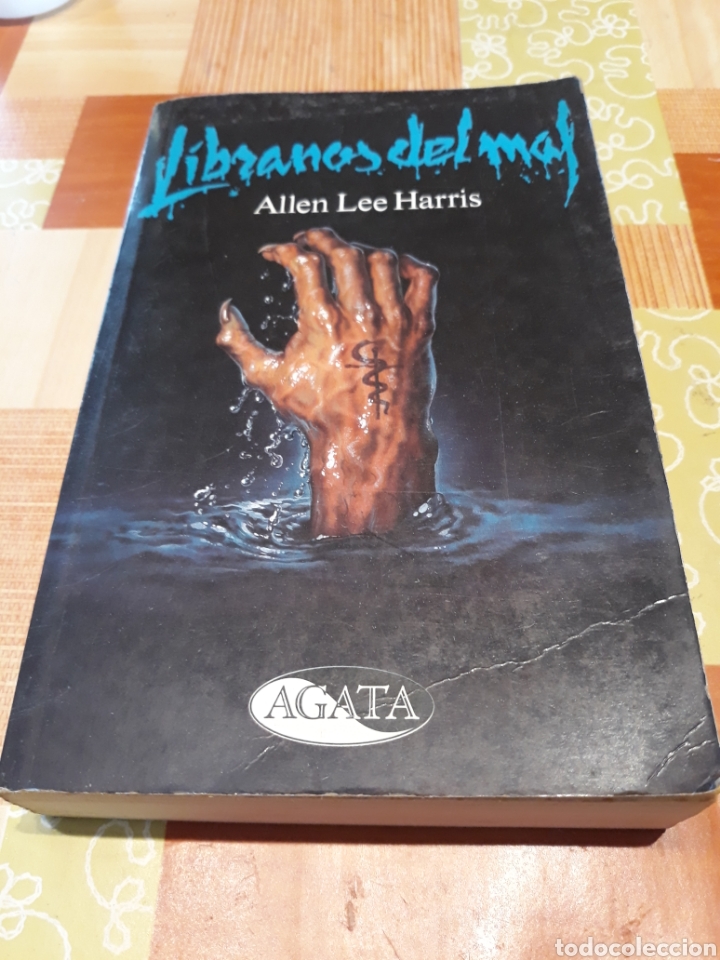 Libros de segunda mano: libranos del mal - allen lee harris - Foto 1