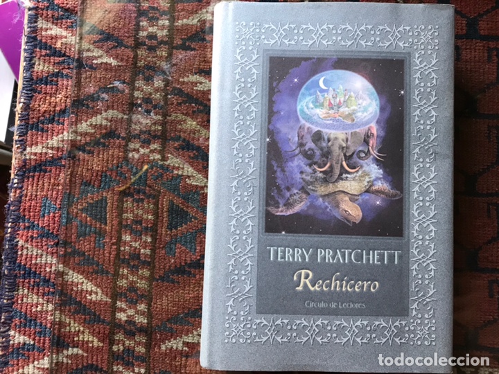 Libros de segunda mano: Hechicero. Terry Pratchett - Foto 1