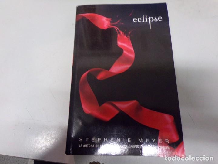 Libros de segunda mano: ESTAMOS LIQUIDANDO. eclipse - Stephanie Meyer - Foto 1