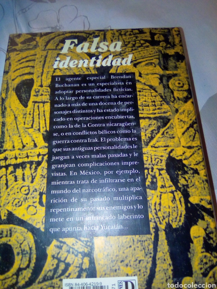 Libros de segunda mano: Falsa identidad. David Morrell - Foto 2