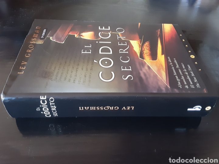Libros de segunda mano: El c&oacute;digo secreto. Lev Grossman - Foto 2