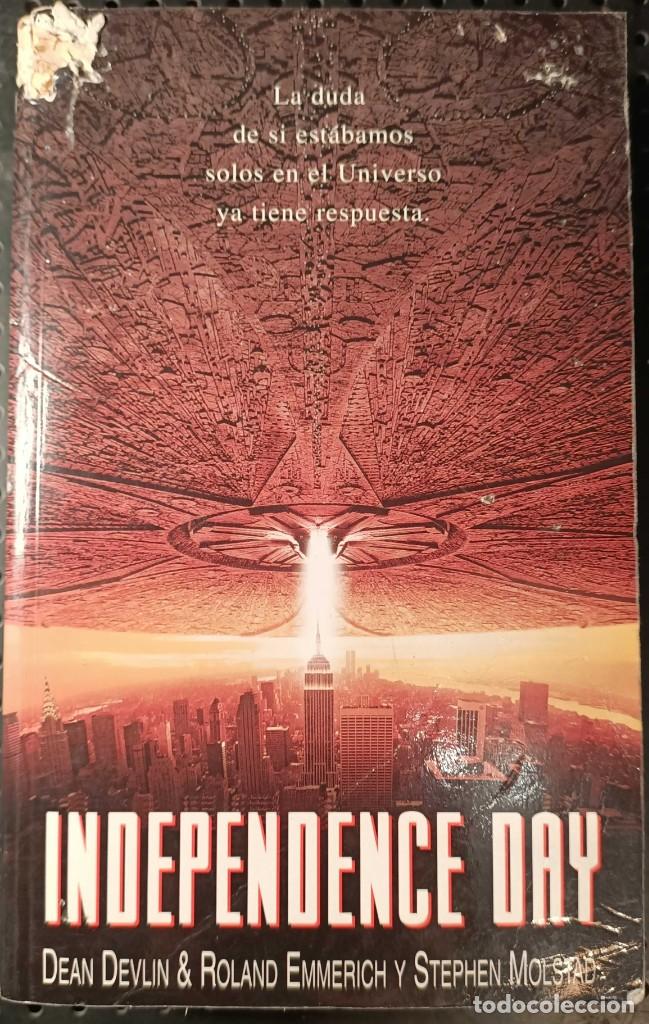 Libros de segunda mano: Libro: Independence Day de Dean Devlin, 1996 - Foto 1