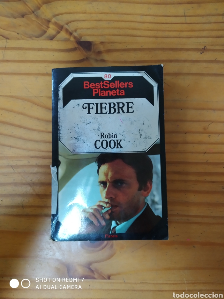 Libros de segunda mano: Fiebre - Foto 1