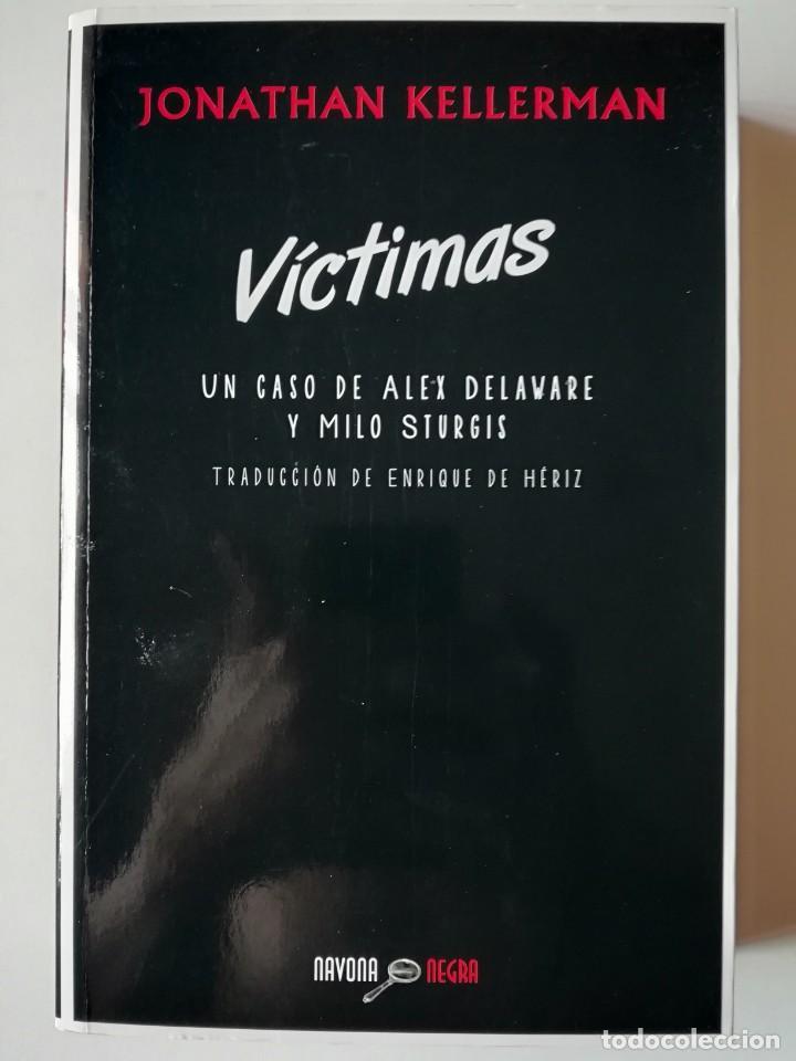 Libros de segunda mano: V&Iacute;CTIMAS - JONATHAN KELLERMAN - ED. NAVONA 2014 - Foto 1