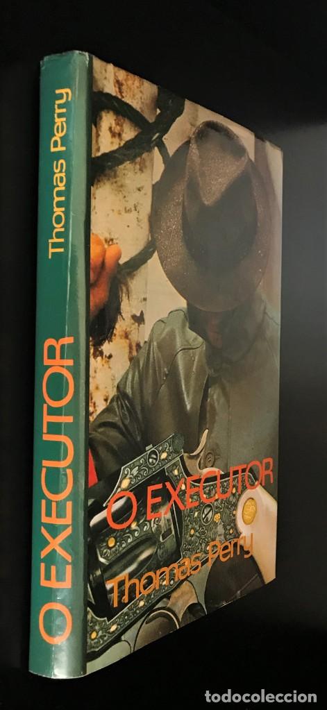 Libros de segunda mano: O Executor de Thomas Perry - Foto 3