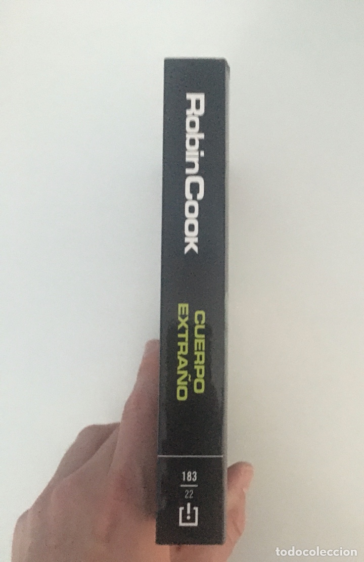 Libros de segunda mano: Cuerpo extra&ntilde;o - Robin Cook - Foto 2
