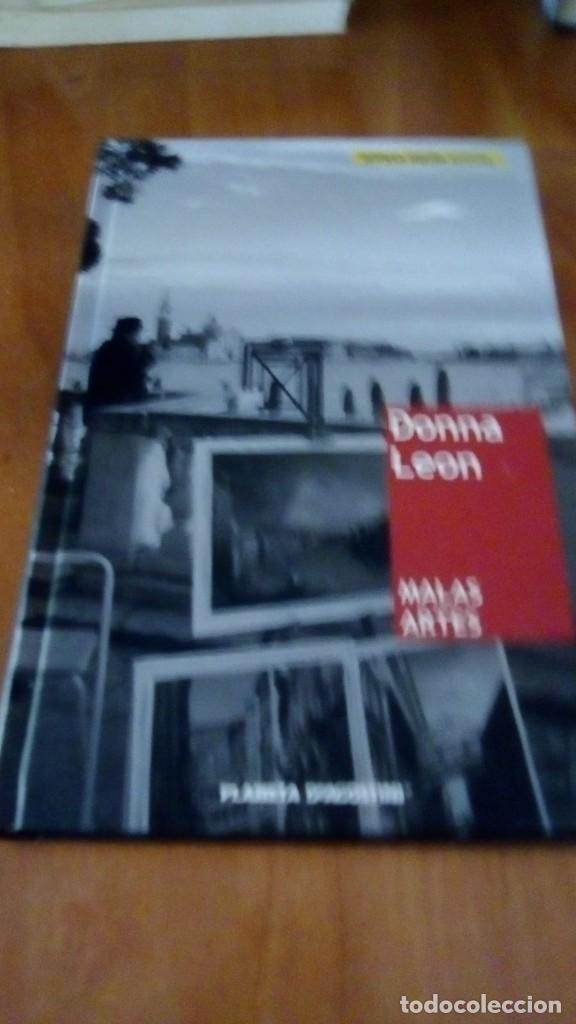 Libros de segunda mano: DONNA LEON. MALAS ARTES - Foto 1